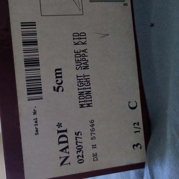 Salvatore Ferragamo Tan Black Heels - Picture 10 of 10